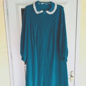Vintage Shadowline Robe  green velour